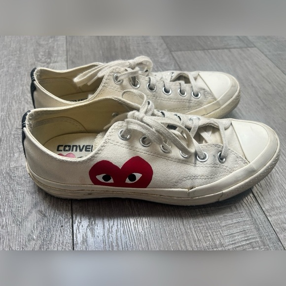 COMME DES GARÇONS PLAY
Off-White Converse Edition Chuck 70 Low Top
Sneakers - Picture 8 of 8
